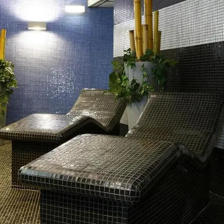 Apts Cueto 2b 2 Adultos 1 Nino