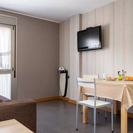 Apts Cueto 2b 2 Adultos 1 Nino Onís